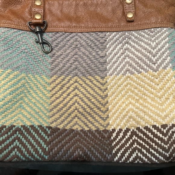 Myra Bag Tote - Picture 2 of 7